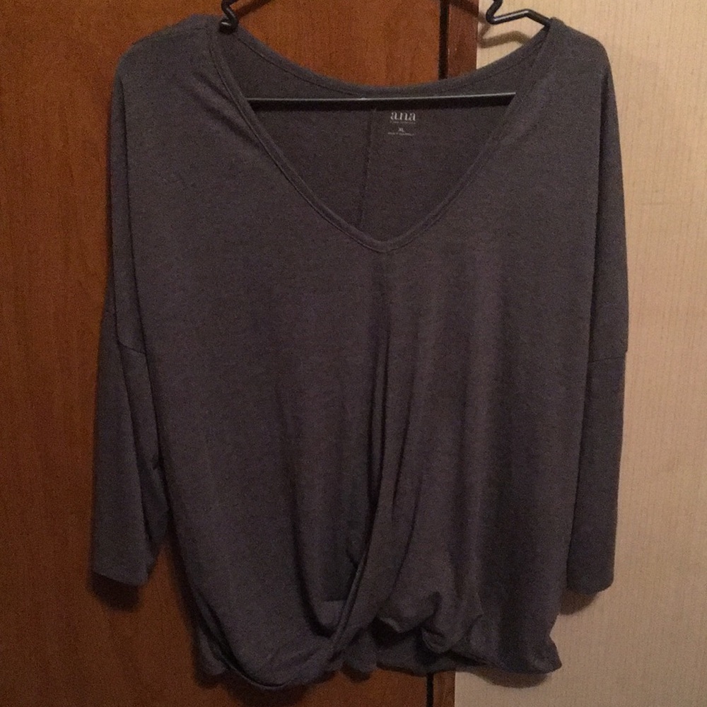 🔥💕3/4 length sleeve long sleeve shirt•Grey in color•by ANA •Womens•Sz.XL•💕🔥